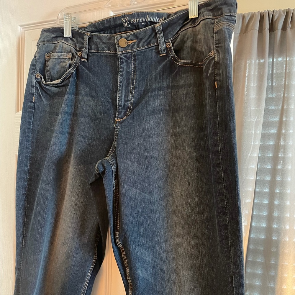 New York & Co Curvy Bootcut Jeans 14T